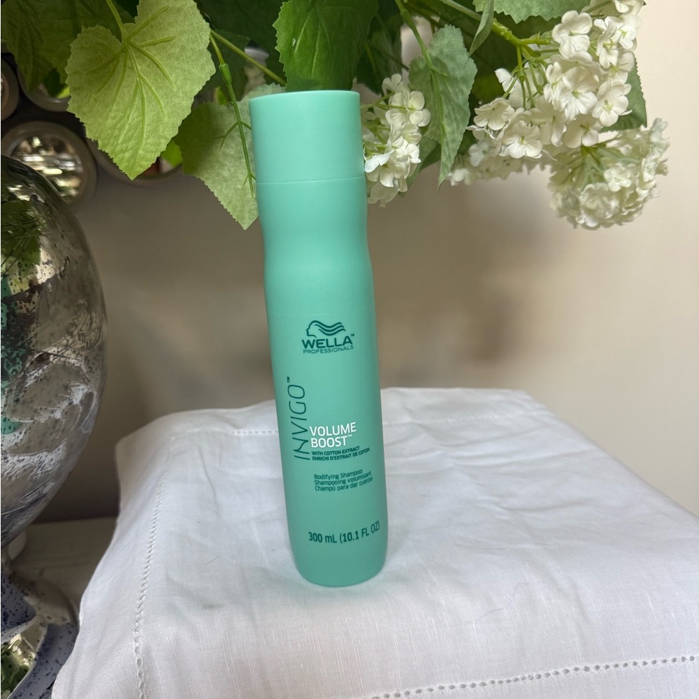 Wella Invigo Volume Boost Shampoo - Mint Green